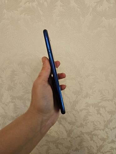 telefon mobil: Tund goy reng hec vaxt temirde olmayib bir defe arxa kriskasi deyslib — 5