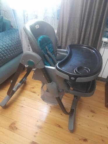 Uşaqlar üçün nəzərdə tutulmuş, oturmaq və yemək üçün rahat və praktik