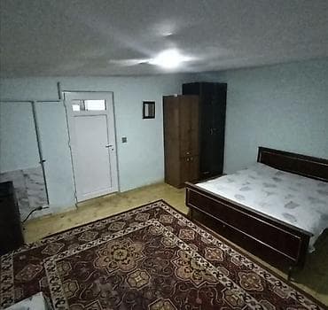 Həyət evi alıram: Bütün komunal xərcləriWifi daxil Aylıq ödəniş 250Azn.Fotoda — 2