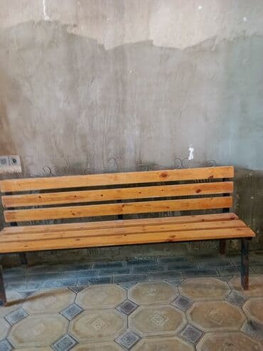 скамейка для прихожей: (3ededdir dənəsi 100 azn )Metal çərçivəyə və taxta oturacaq, arxalığa — 2