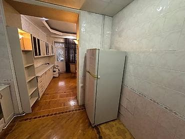 ecemı kıraye evler: Nərmanov metrosu ilə arası 2dq məsafədi parkın yanında. 1nəfər oğlan — 6