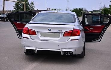 vaz 2107 buferi: BMW M5 (F10) sedan – gümüşü rəng, M paketli eksteryer və salon — 3