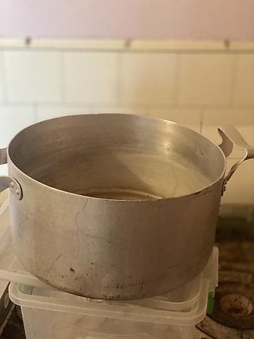 Qazan, rəng - Gümüşü, Alüminium, 5-dən çox l, 32 sm