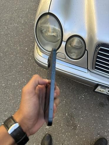 e 250 cdi: IPhone 13, 128 GB, Göy — 3