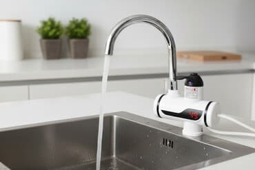 Cakuzi kabinaları: Su Qizdirici Krant. Rusiyanin istehsali 6 ay ve 1 il — 1