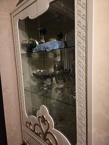 Dolab vitrinləri: Şüşəli dolab vitrini — 4