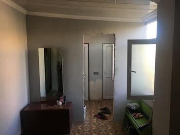 şağanda kirayə evlər: Təcili satılır 4 otag 4 sotda sened belediye qiyməti 70.000 təcili — 8