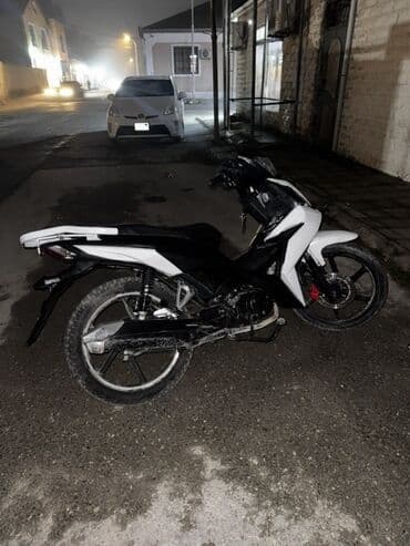 motosiklet ustası: Əvelə salam alekum moto normal vəziyətədi hecnə problem yoxtu otur — 6