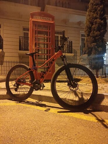 qruz nə deməkdir: İşlənmiş Trek velosipedi Trek, 28", sürətlərin sayı: 16, Pulsuz çatdırılma — 9