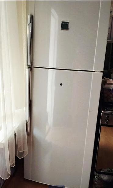 xs kamera: 2 qapılı Sharp Soyuducu Satılır, rəng - Ağ, Təkərli — 1