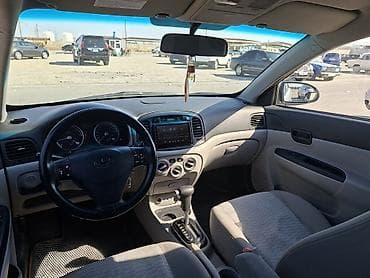 hunday h 1: Hyundai Accent: 1.5 l | 2008 il Sedan — 7