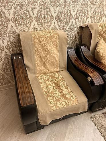 quba mas: Klassik üslubda 3 hissəli yumşaq mebel dəsti - Tərkib: 1 üçnəfərlik — 2