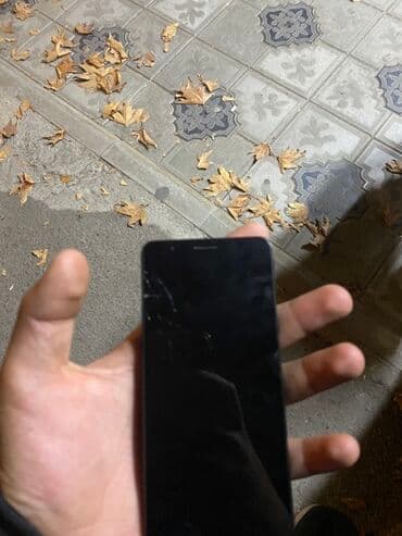 iphone 8 pro: Samsung Galaxy A01, rəng - Qara, Qırıq — 2