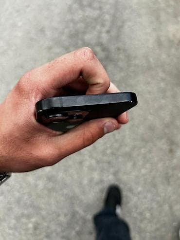 iphone 15 divar kağızları: IPhone 15, Midnight — 4