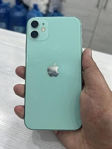 iphone 3gs: IPhone 11, Yaşıl, Qırıq — 2