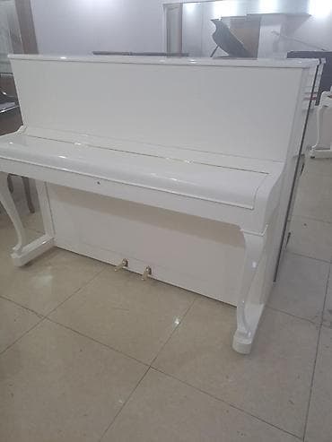 Musiqi alətləri: Petrof upright pianino – klassik dizaynlı, parlaq ağ rəngdə korpus — 2