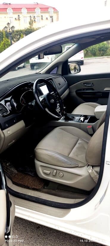 Kia Carnival (ağ rəng, miniven) - Geniş 9 yerlik salon, ailə və uzun lalafo.az -da — 11 Kia Carnival (ağ rəng, miniven) - Geniş 9 yerlik salon, ailə və uzun — 11