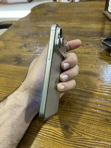 ayfon 4: IPhone 15 Pro Max, 256 GB, Gümüşü, Simsiz şarj — 3