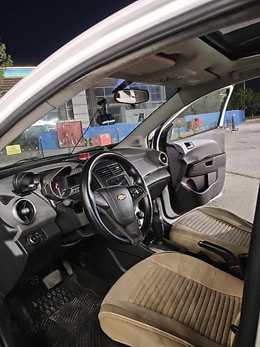 stop hyundai accent: Chevrolet Aveo: 1.4 l | 2014 il 235000 km Sedan — 9