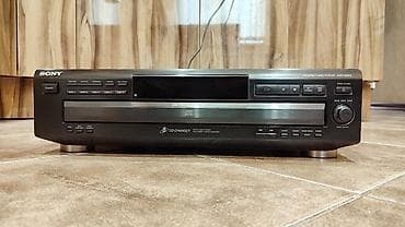 Musiqi mərkəzləri: Sony firması 5-disk oxudan pleer. Əyla kosmetik vəziyyətdə Əyla — 4