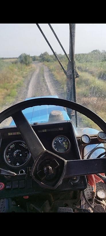 MTZ Belarus tipli mavi traktor Xüsusiyyətlər və təyinat: - Ön