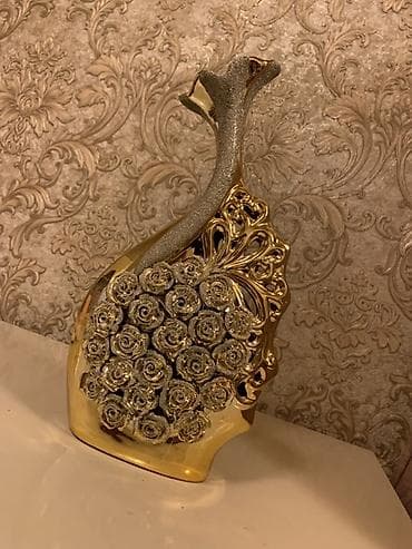 yeni il geyim: Bir vaza, Keramika — 1