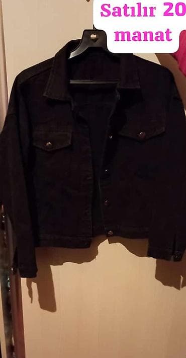 jaket turkce: Məhsullar: 1) Qara eko‑dəri qısa gödəkçə - Klassik yaxalı, ön hissədə — 2
