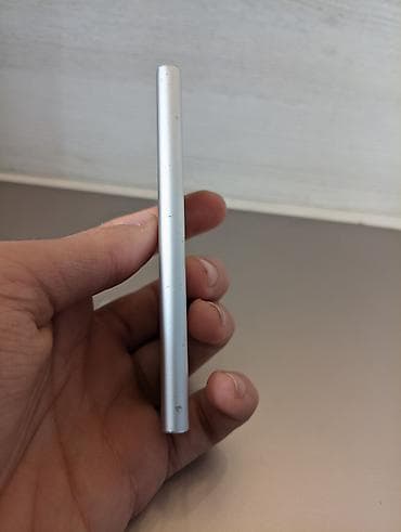 mini səs yazan: Salam her vaxtiniz xeyir Apple iPod nano (2-ci nəsil) – 2 GB, gümüş — 3