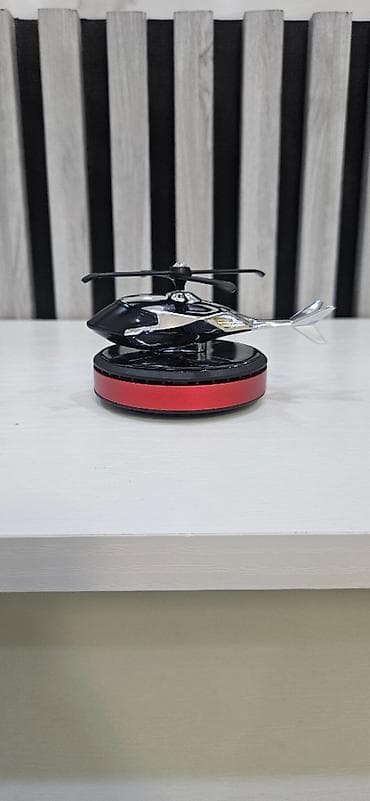 climat parfüm: Avtomobil üçün ətirli helikopterlər. Günəş enerjisi ilə işləyir — 3