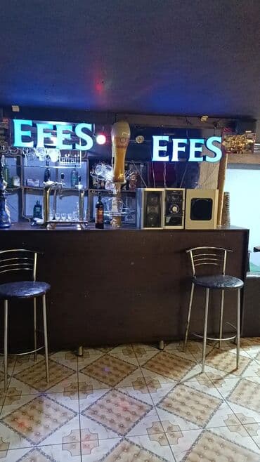 şirket sürücü işi: Ofisiant tələb olunur, Pivə barı, Gündəlik ödəniş, İstənilən yaş — 1