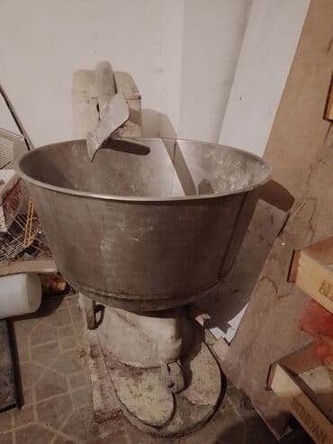 xəmir yoğurun: Sənaye tipli xəmir yoğurma maşını - Güclü stasionar konstruksiya — 1