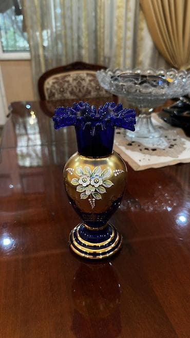 Vazalar: Bir vaza — 1