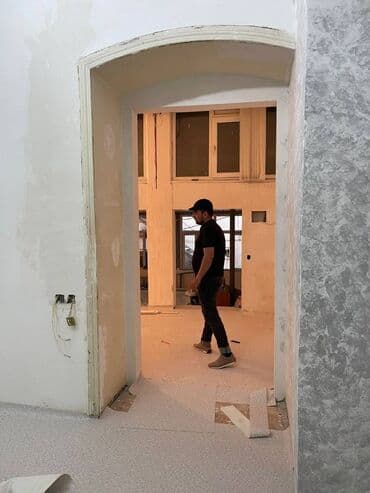 аренда торгового места в магазине: 28 may metrosunun yaxınlığında yerləşən ümumi sahəsi 105 kv,m — 2