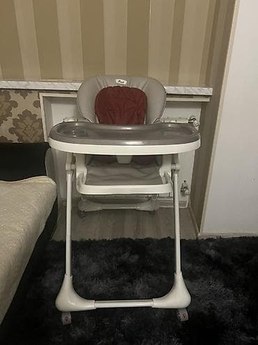 кресло для ребенка в машину: Uşaq yemək stulu - Rahat və təhlükəsiz dizayn: yumşaq süngərlənmiş — 1