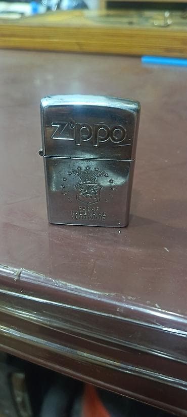 metal axdaran: Məhsul: Zippo orijinal benzinli metal alışqan 1996ci il işlək Təsvir — 1