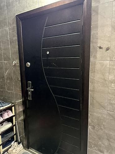 seyf qapılar ucuz: Satılır: Giriş və daxili qapı dəsti - Giriş qapısı: Tünd rəngli — 1