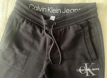 sport şalvar: Calvin Klein Jeans kişi jogger şalvarı - Rəng: qara - Model: CK Jeans — 1