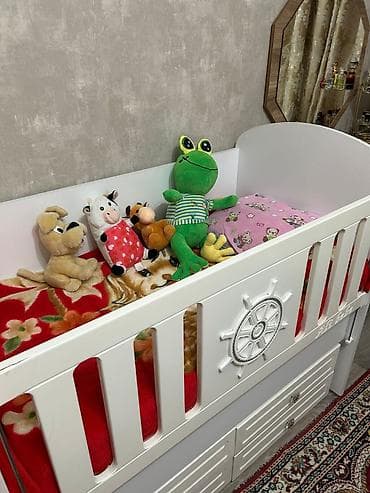 reşotka: Oğlan və qız üçün, İşlənmiş, Dördbucaq, Beşik, Dəstsiz, Matrassız, Yellənmə mexanizmsiz — 7