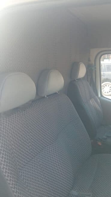 yuk maşını satılır: Il -1997. Ağ rəngli yük/furqon mikroavtobus Xüsusiyyətlər: - — 5