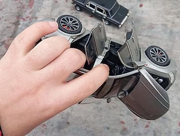 Детская одежда и обувь: Audi Q5 1/24 Ölçü özü görünüşcə quruluşcada təzədir ancaq qüsuru varki — 9