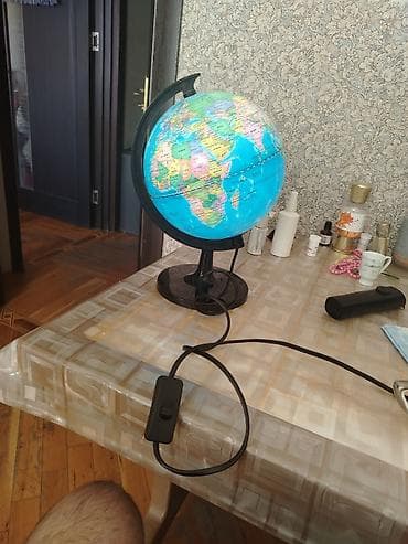 İşıqlı dünya qlobusu - Elektriklə işləyən işıqlandırma: kabel