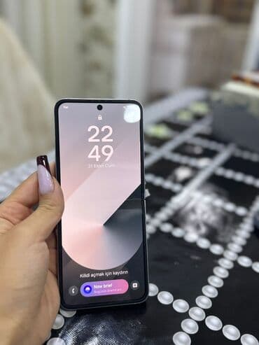 samsung oled: Samsung Z Flip, 256 GB, rəng - Qızılı, Barmaq izi — 5