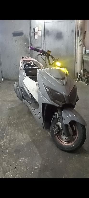 bmw e46 katalizator: Zontes 150 sm3, 2022 il, 300 km — 2