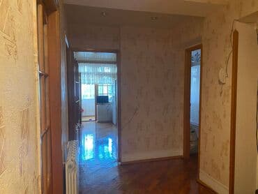 9 ci mikrorayon satilan evler: Bakı, 3 otaqlı, Köhnə tikili, m. Qara Qarayev, 82 kv. m — 4