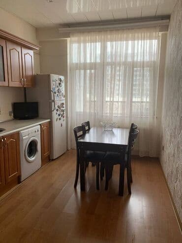 maştağa kiraye: Qurtuluş 93 də. Bütün əşyaları ilə birgə kirayə verilir. İlk dəfə — 4