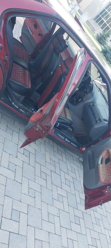 maşlar: BMW 3 series: 2 l | 1996 il Sedan — 13