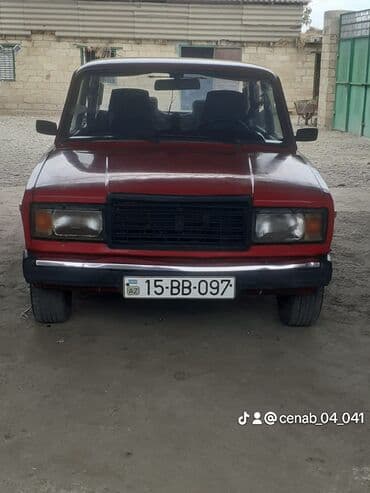 Продажа авто: Model: VAZ 2107 (Lada), qırmızı rəng, sedan gövdə. Mühərrik: benzinli — 2