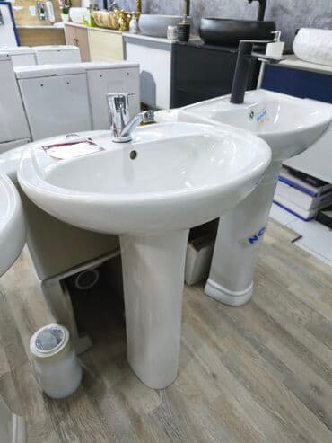 Ayaqüstü hamam lavabosu (postamentli) - Material: yüksək keyfiyyətli