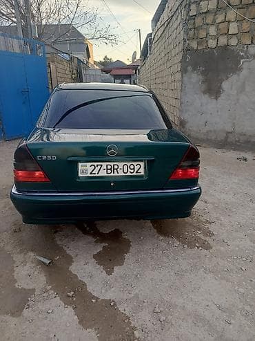 mercede: Mercedes-Benz C-Class: 0.5 l | 1995 il Sedan — 6