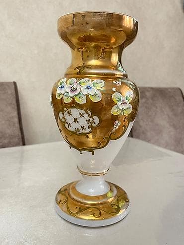 2 vaza,1 güldan.3 ü birlikde 30m